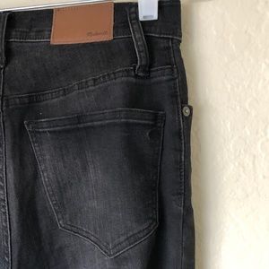 Cali Demi boot in black raw hem